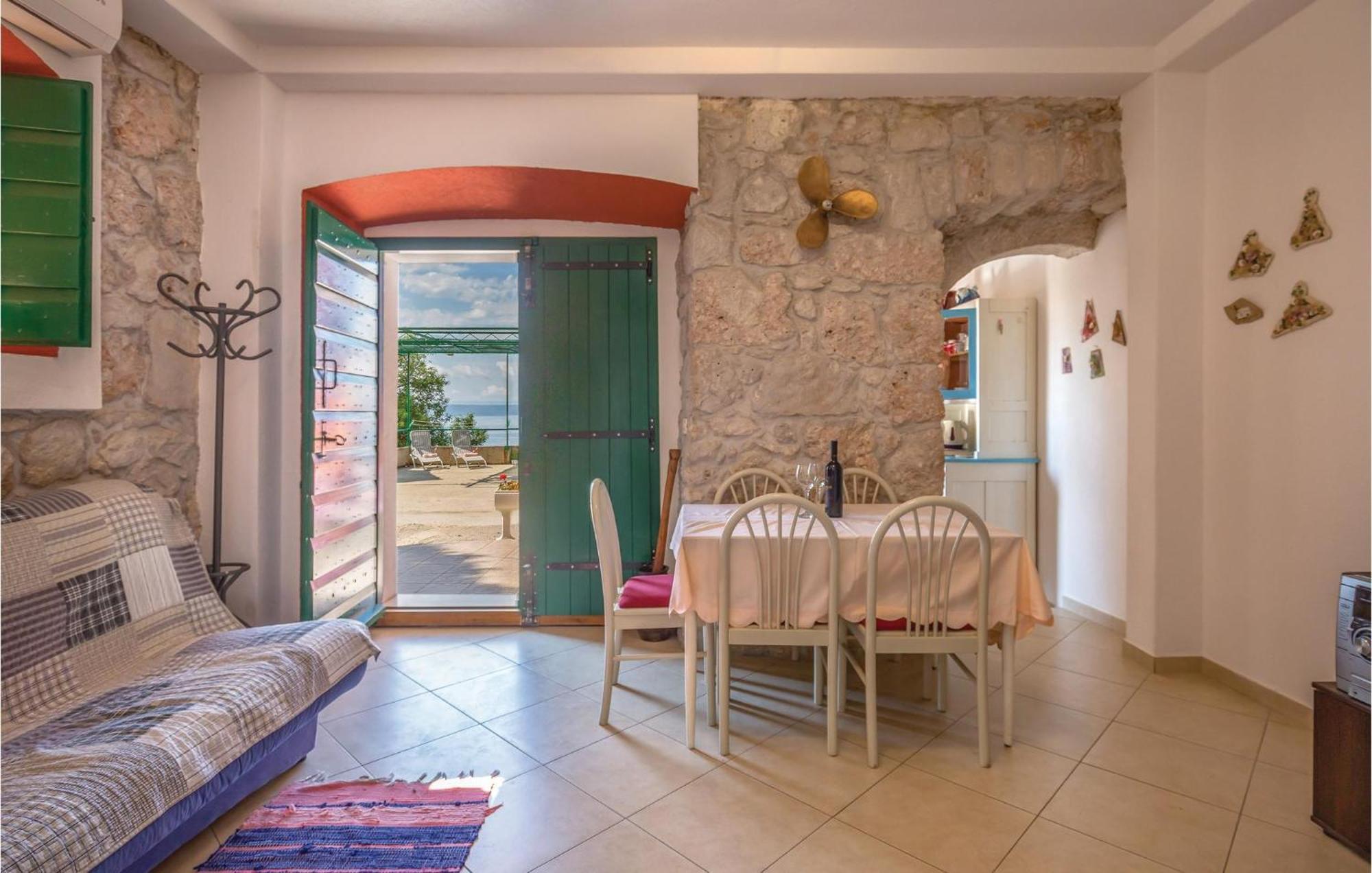 Awesome Home In Podgora With Kitchen Экстерьер фото